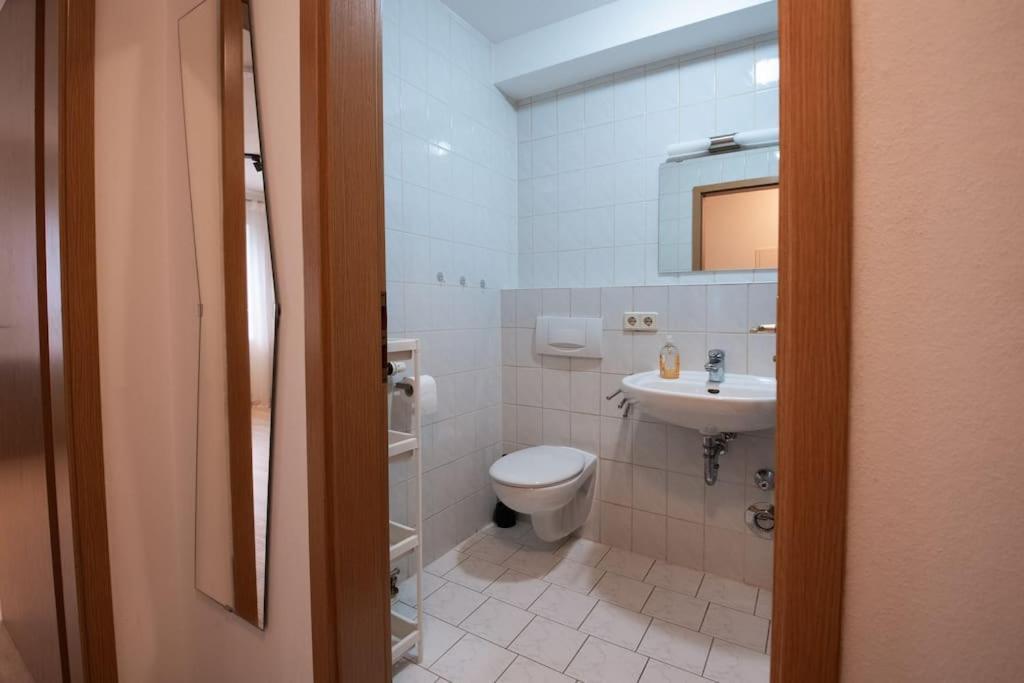Moderne Einraumwohnung In Leipzig Mit Netflix Zugang ภายนอก รูปภาพ